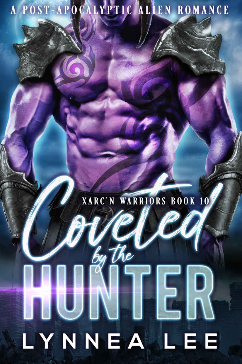 Coveted by the Hunter: A Post-Apocalyptic Alien Romance (Xarc'n Warriors Book 10)